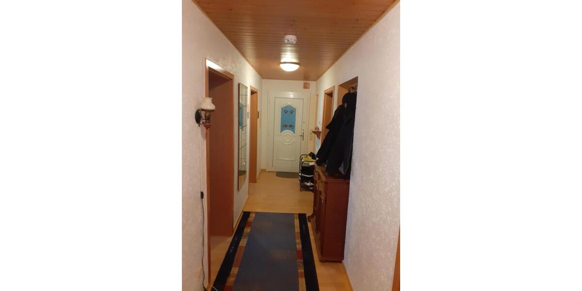 Hochparterre Trier Kürenz - 4 Zimmer, 84 m&sup2;, 1.000&euro; | Angebot:26483814