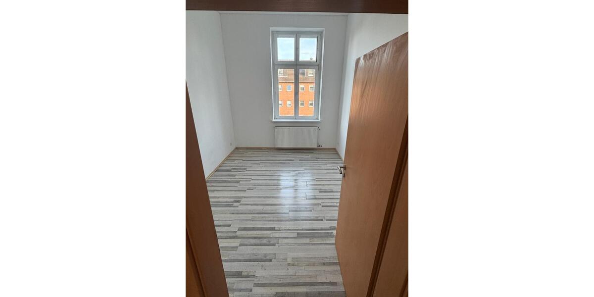 Etagenwohnung Mönchengladbach West - 6 Zimmer, 194 m&sup2;, 1.830&euro; | Angebot:26605396