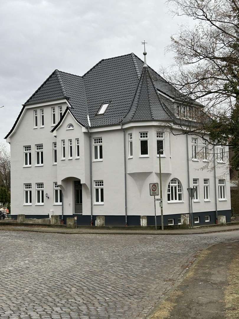 Wohnung zum Mieten in Diepholz 1.310 € 141 m² 5 zimmer