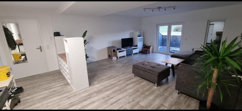 Dachgeschoßwohnung Felsberg - 2 Zimmer, 96 m&sup2;, 1.110&euro; | Angebot:24893220