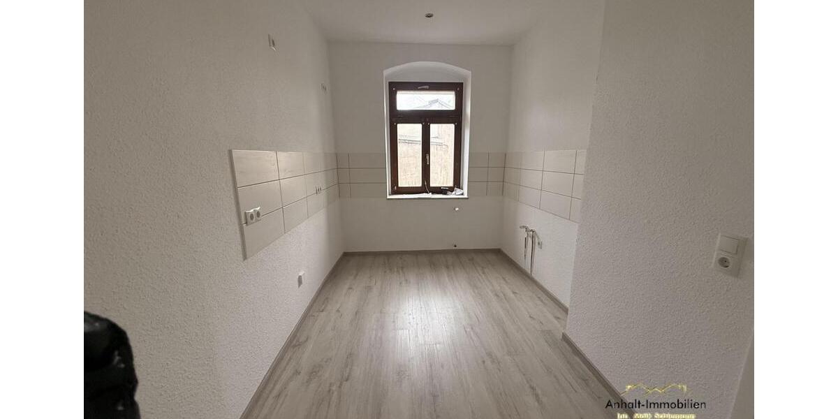 Erdgeschoßwohnung Bitterfeld-Wolfen Bitterfeld - 2 Zimmer, 56 m&sup2;, 392&euro; | Angebot:25589743