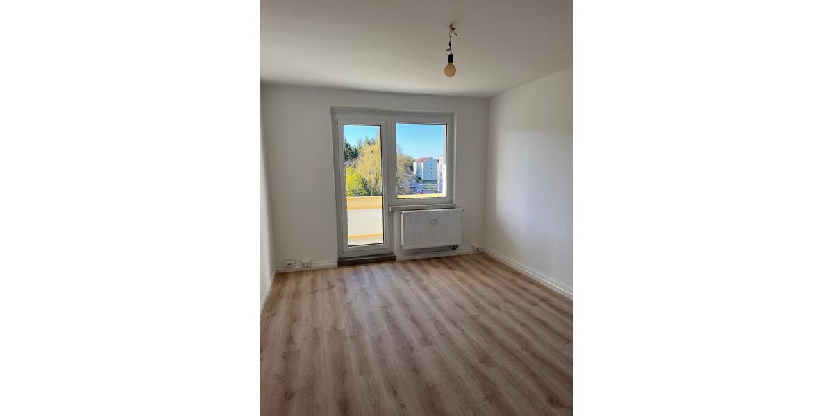 Etagenwohnung Neustrelitz - 3 Zimmer, 54 m&sup2;, 435&euro; | Angebot:26561531