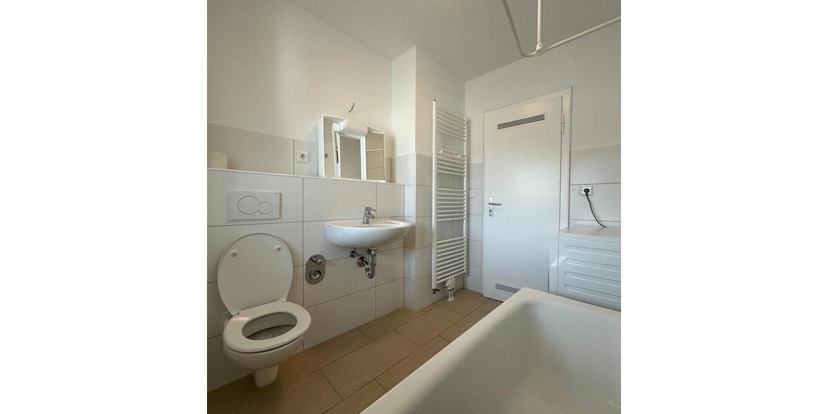 Wohnen auf Zeit Essen Stadtbezirk II - 100 Zimmer, 200 m&sup2;, 15&euro; | Angebot:22480761