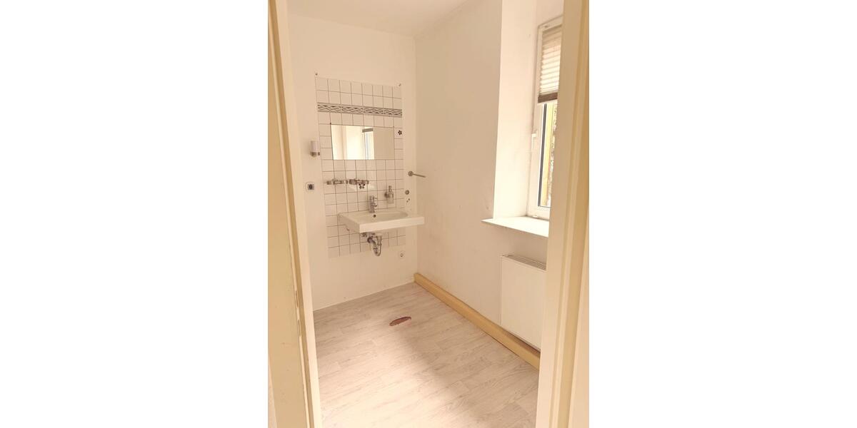 Etagenwohnung Krefeld Gellep-Stratum - 2 Zimmer, 68 m&sup2;, 890&euro; | Angebot:26396513
