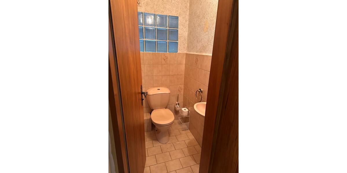 Dachgeschoßwohnung Hof Altstadt - 4 Zimmer, 120 m&sup2;, 650&euro; | Angebot:26591661