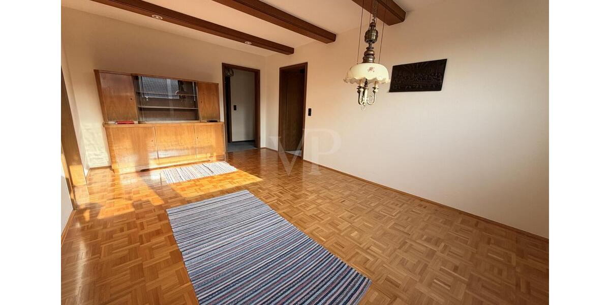 Dachgeschoßwohnung Bad Windsheim - 4 Zimmer, 89 m&sup2;, 900&euro; | Angebot:25961548