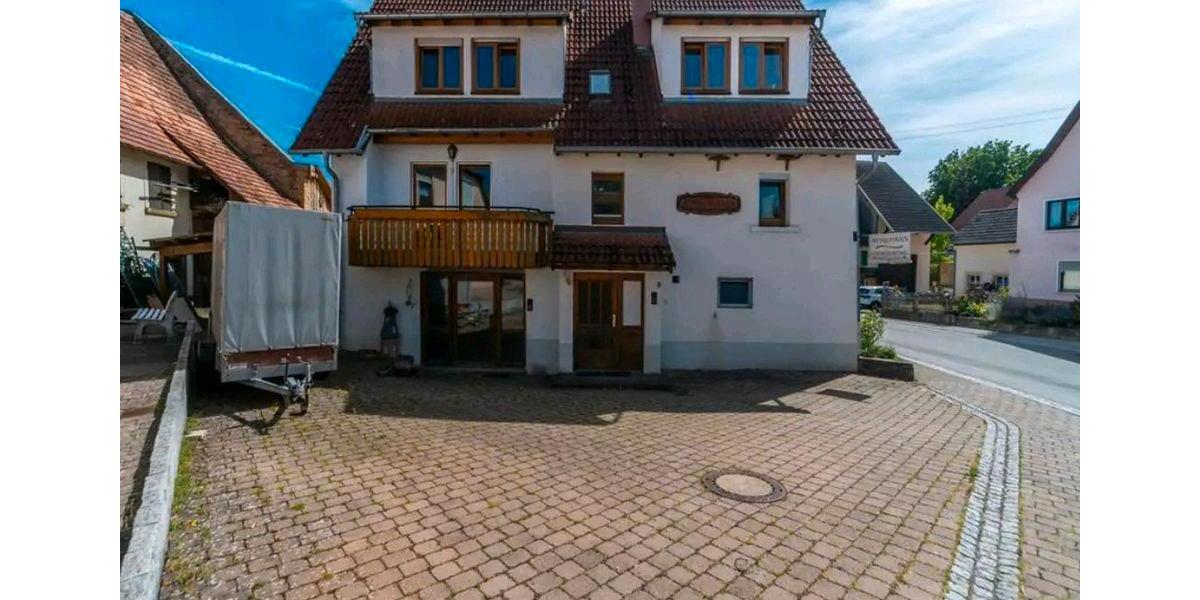 Dachgeschoßwohnung Eutingen im Gäu - 3 Zimmer, 60 m&sup2;, 700&euro; | Angebot:25995002