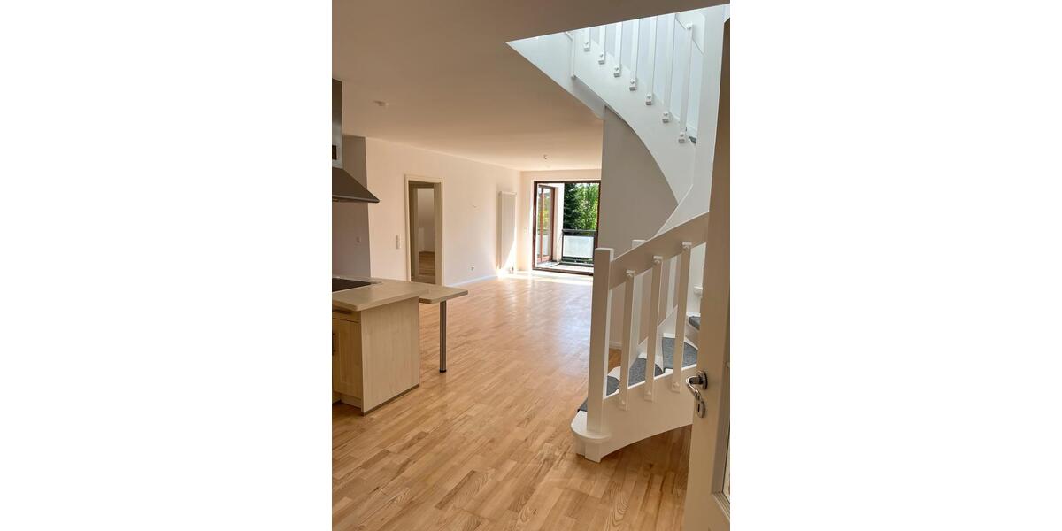 WG Zimmer, zentral in super schicker Wohnung 5 zimmer