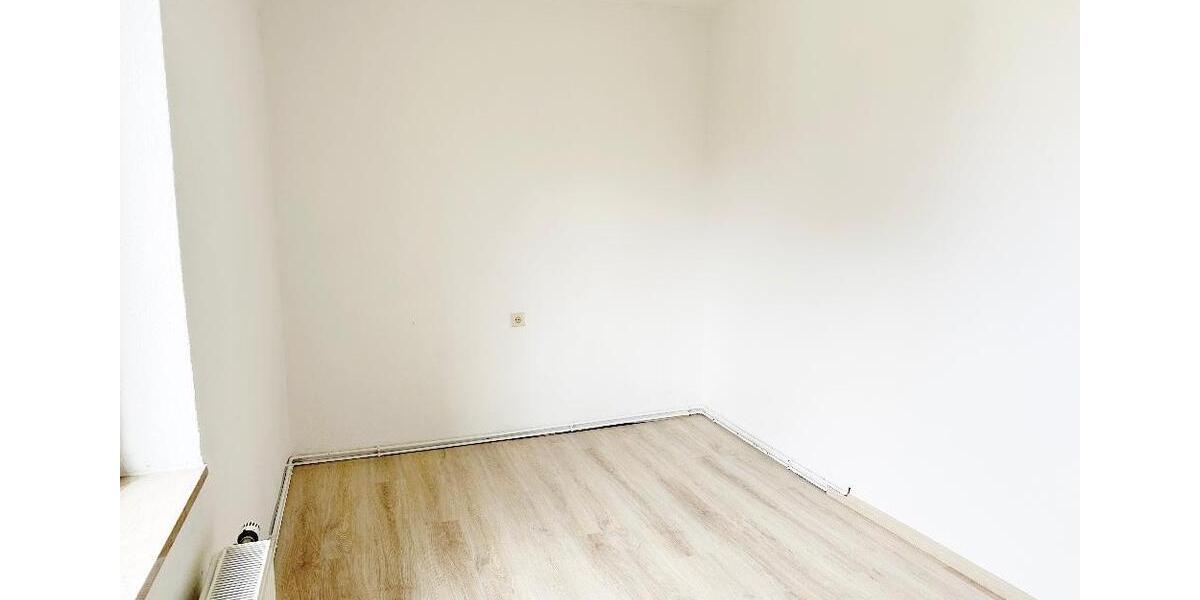 Etagenwohnung Nünchritz - 3 Zimmer, 62 m&sup2;, 320&euro; | Angebot:25979090