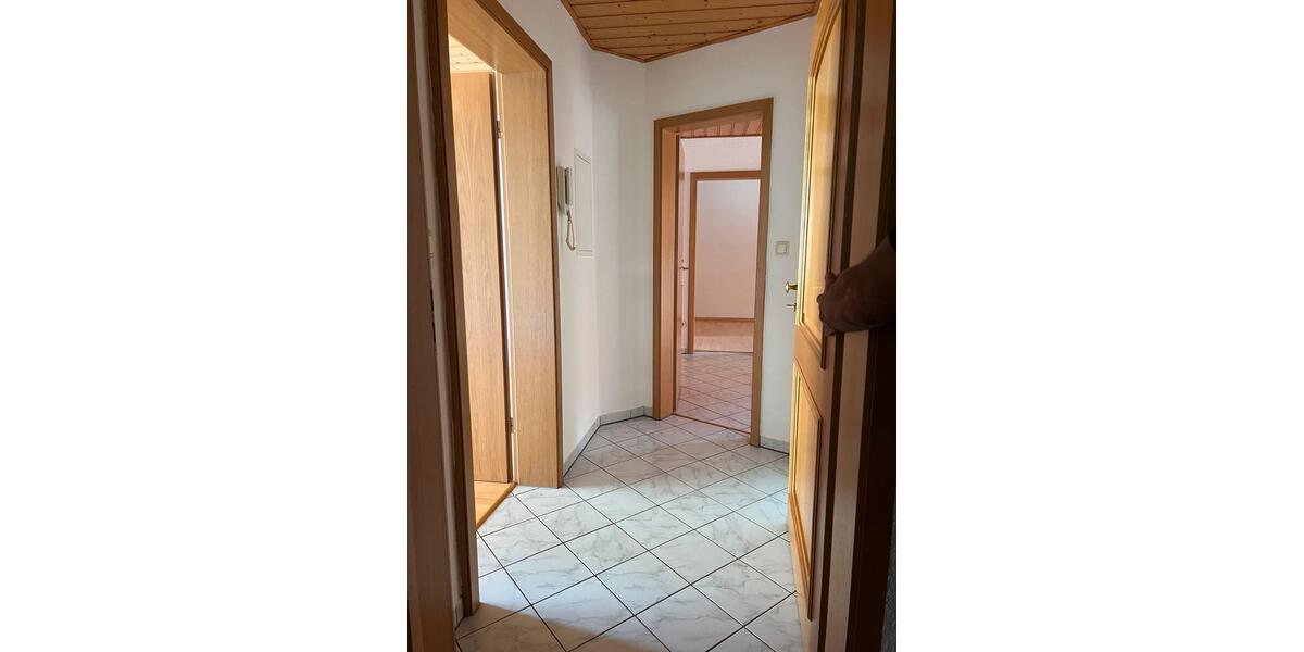 Erdgeschoßwohnung Weißenburg in Bayern - 4 Zimmer, 104 m&sup2;, 1.000&euro; | Angebot:24670401