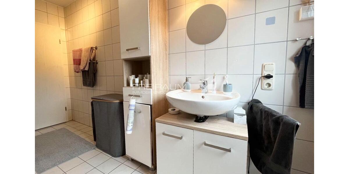 Dachgeschoßwohnung Neunkirchen - 2 Zimmer, 67 m&sup2;, 500&euro; | Angebot:26025227