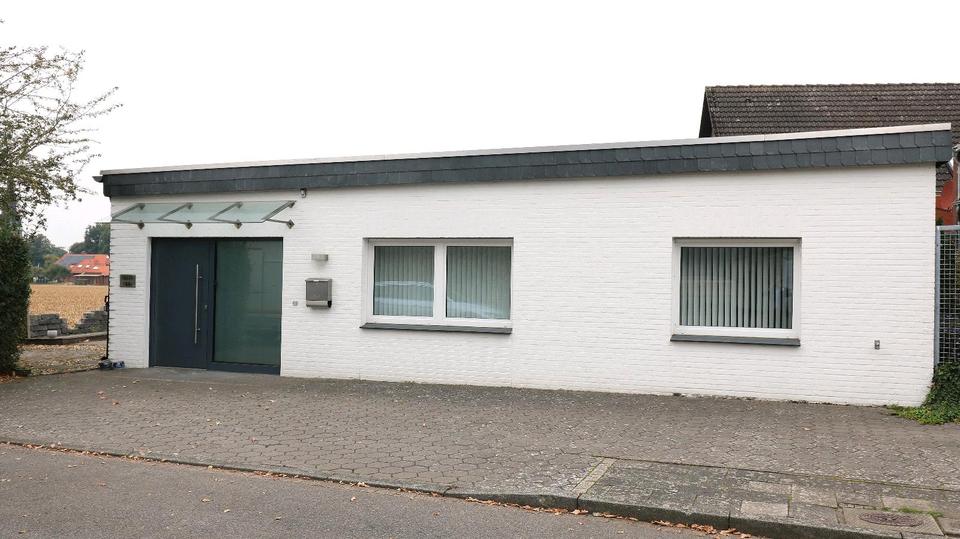 Charmanter Bungalow zu vermieten. Ruhige , zentrale Lage 4 zimmer