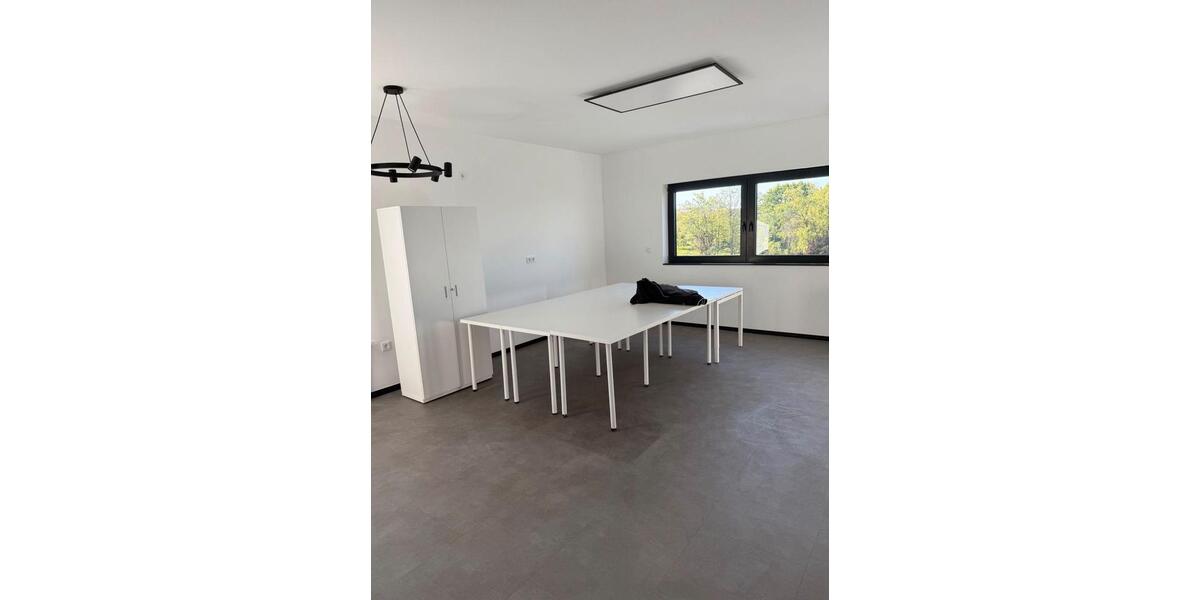 Etagenwohnung Kronberg im Taunus - 4 Zimmer, 165 m&sup2;, 2.000&euro; | Angebot:25636448