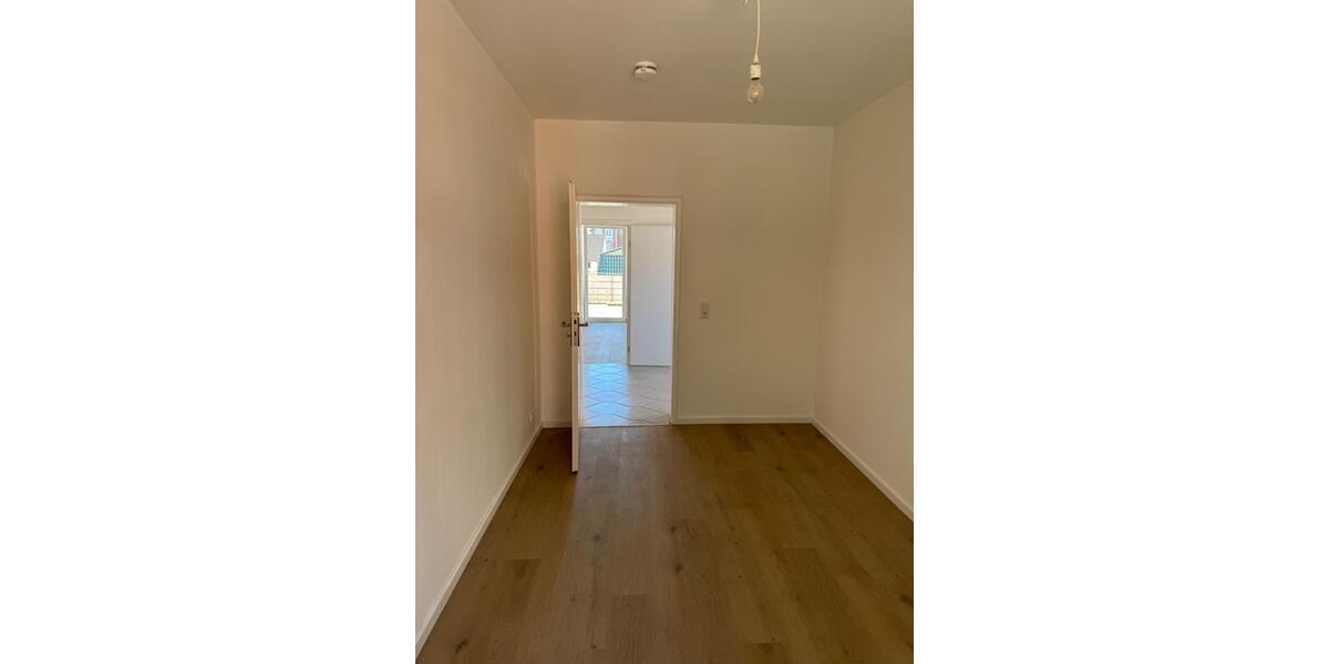 Etagenwohnung Uetersen - 4.5 Zimmer, 118 m&sup2;, 1.500&euro; | Angebot:26426662
