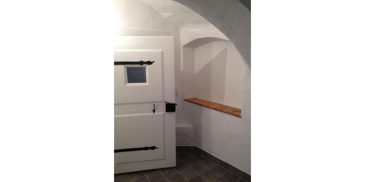 Etagenwohnung Burghausen - 2 Zimmer, 107 m&sup2;, 1.025&euro; | Angebot:25378085