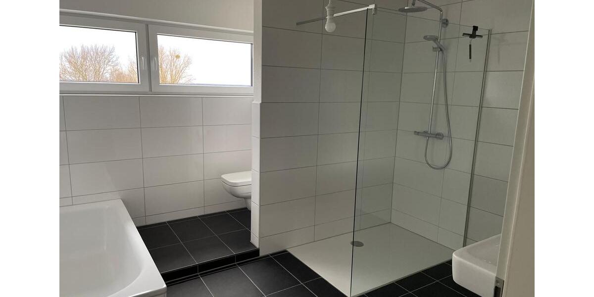 Etagenwohnung Hille - 3 Zimmer, 124 m&sup2;, 1.190&euro; | Angebot:26049785