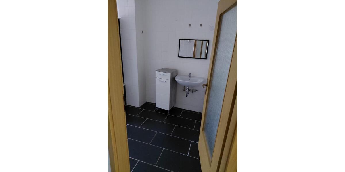 Dachgeschoßwohnung Dillingen (Saar) - 1 Zimmer, 100 m&sup2;, 1.050&euro; | Angebot:24796290