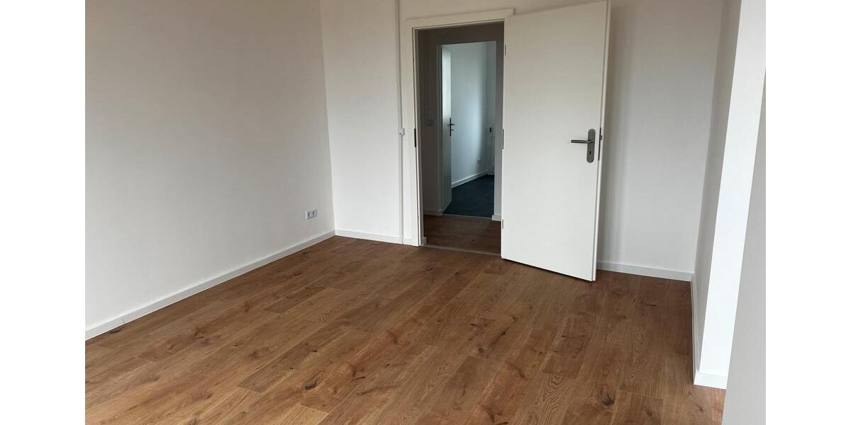 Etagenwohnung Möllenhagen - 6 Zimmer, 101 m&sup2;, 700&euro; | Angebot:24863273