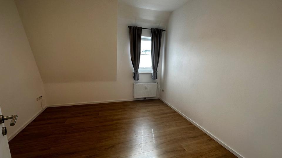 Dachgeschoßwohnung Arnsberg Obereimer - 3 Zimmer, 80 m&sup2;, 720&euro; | Angebot:26336435