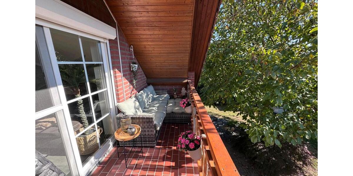 Dachgeschoßwohnung Rühen - 3 Zimmer, 71 m&sup2;, 956&euro; | Angebot:24827576