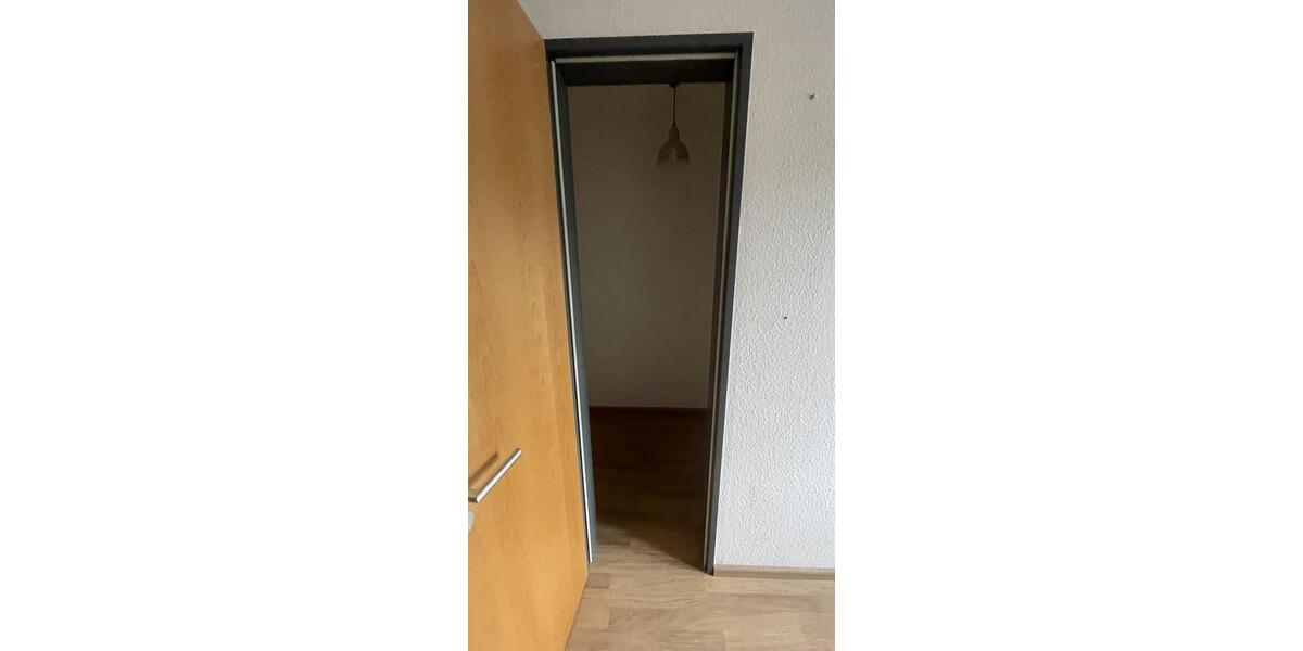Etagenwohnung Lohmar - 2 Zimmer, 82 m&sup2;, 830&euro; | Angebot:26633961