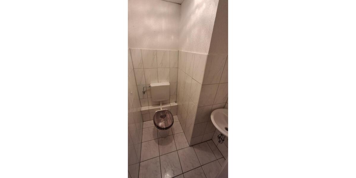 Dachgeschoßwohnung Roßleben-Wiehe Wiehe - 3 Zimmer, 125 m&sup2;, 400&euro; | Angebot:23283919