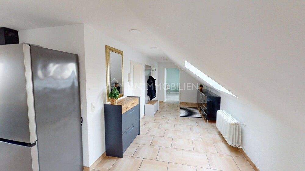 Etagenwohnung Rostock Dierkow-Neu - 2 Zimmer, 105 m&sup2;, 1.155&euro; | Angebot:25837652