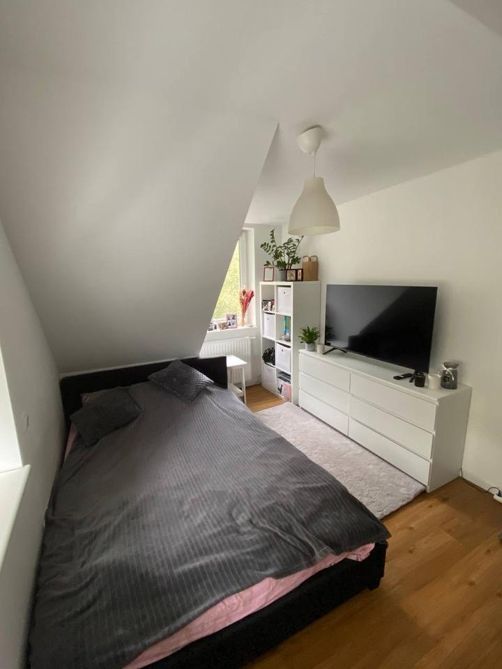 Zimmer in WG – sofort verfügbarJobcenter kein Problem Top Lage! zimmer