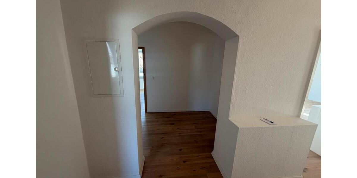 Erdgeschoßwohnung Eime - 5 Zimmer, 90 m&sup2;, 700&euro; | Angebot:25991382