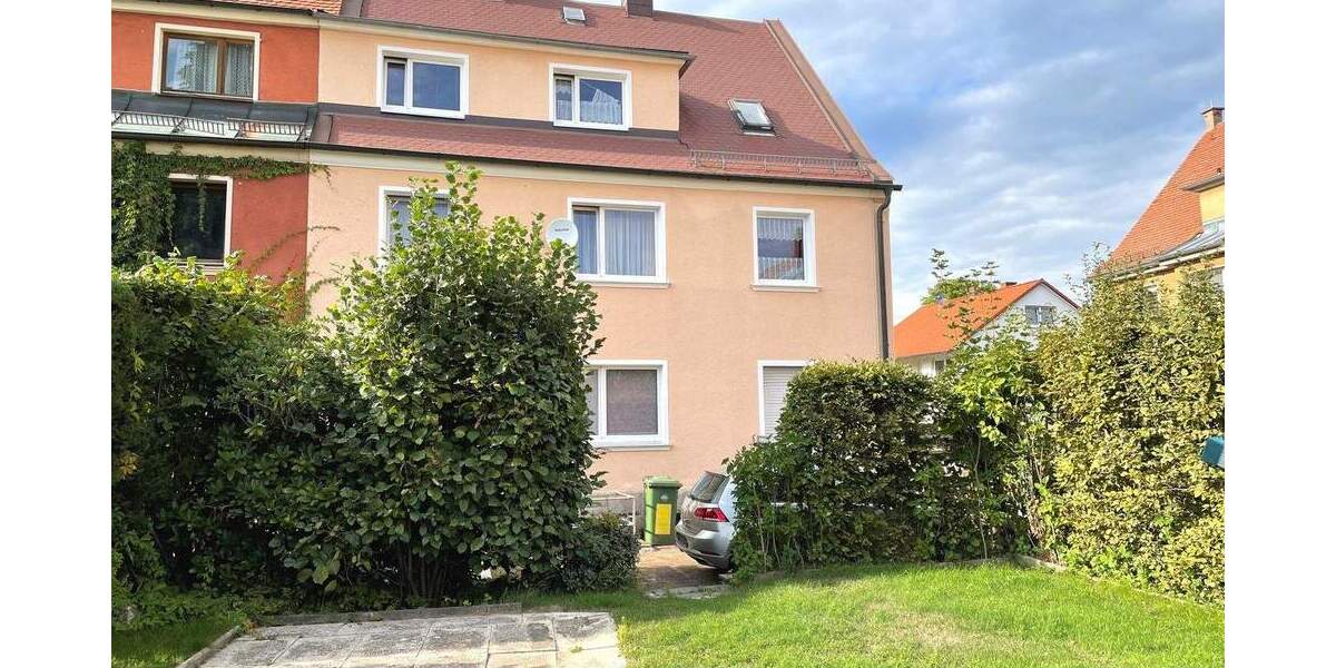 Etagenwohnung Selb - 3 Zimmer, 74 m&sup2;, 490&euro; | Angebot:23733432