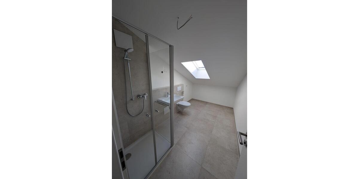 Dachgeschoßwohnung Essenbach - 2 Zimmer, 50 m&sup2;, 745&euro; | Angebot:26047079