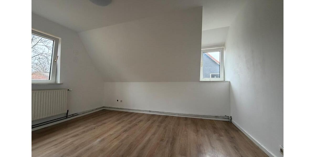 Einfamilienhaus Nordenham - 3.5 Zimmer, 90 m&sup2;, 900&euro; | Angebot:25892934