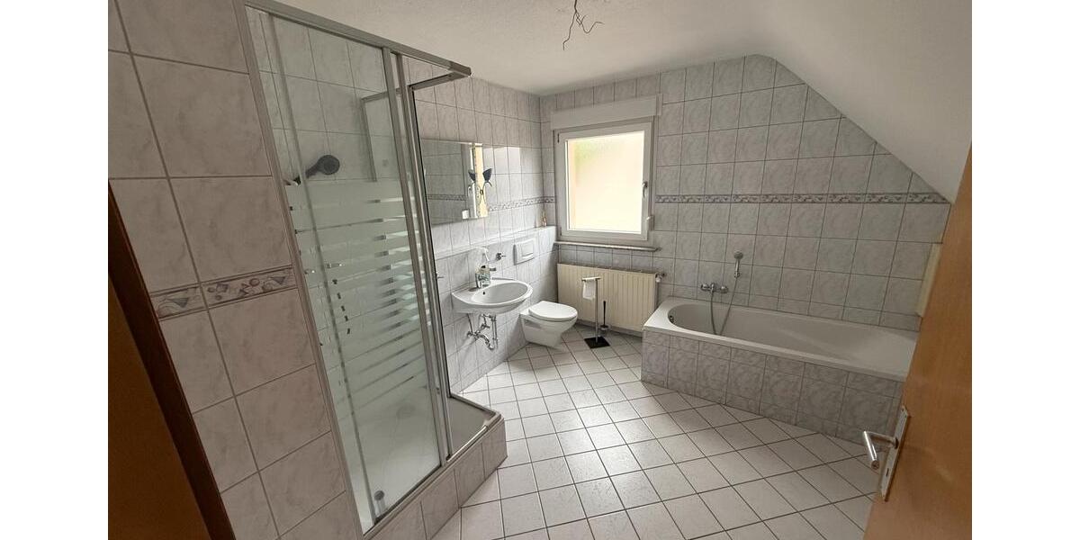 Dachgeschoßwohnung Homburg - 2 Zimmer, 60 m&sup2;, 600&euro; | Angebot:26511334