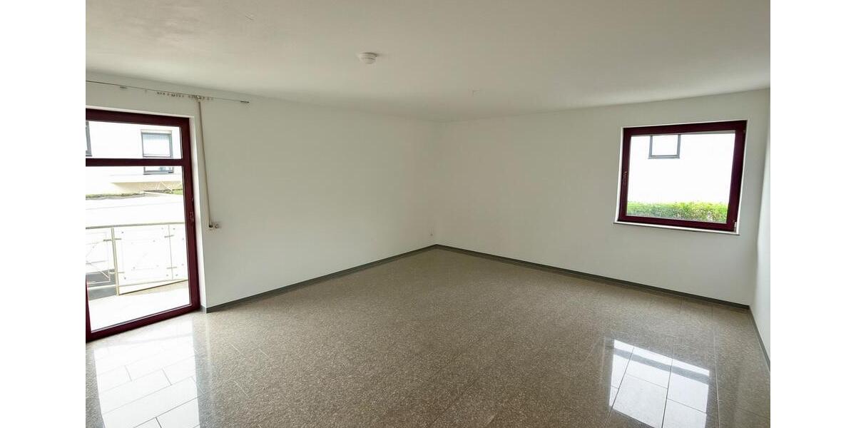 Wohnung mit 85qm, 4Zi, Küche, Bad, 2 Balkone und Fußbodenheizung 4 zimmer