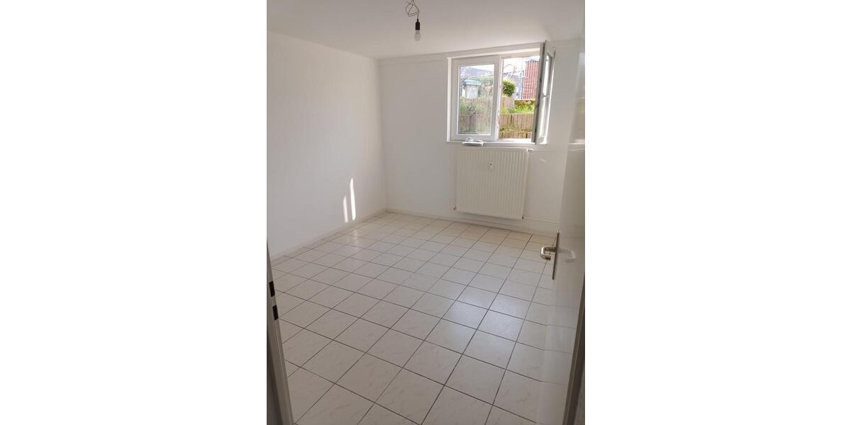 Etagenwohnung Mannheim Niederfeld - 3 Zimmer, 85 m&sup2;, 950&euro; | Angebot:25968275