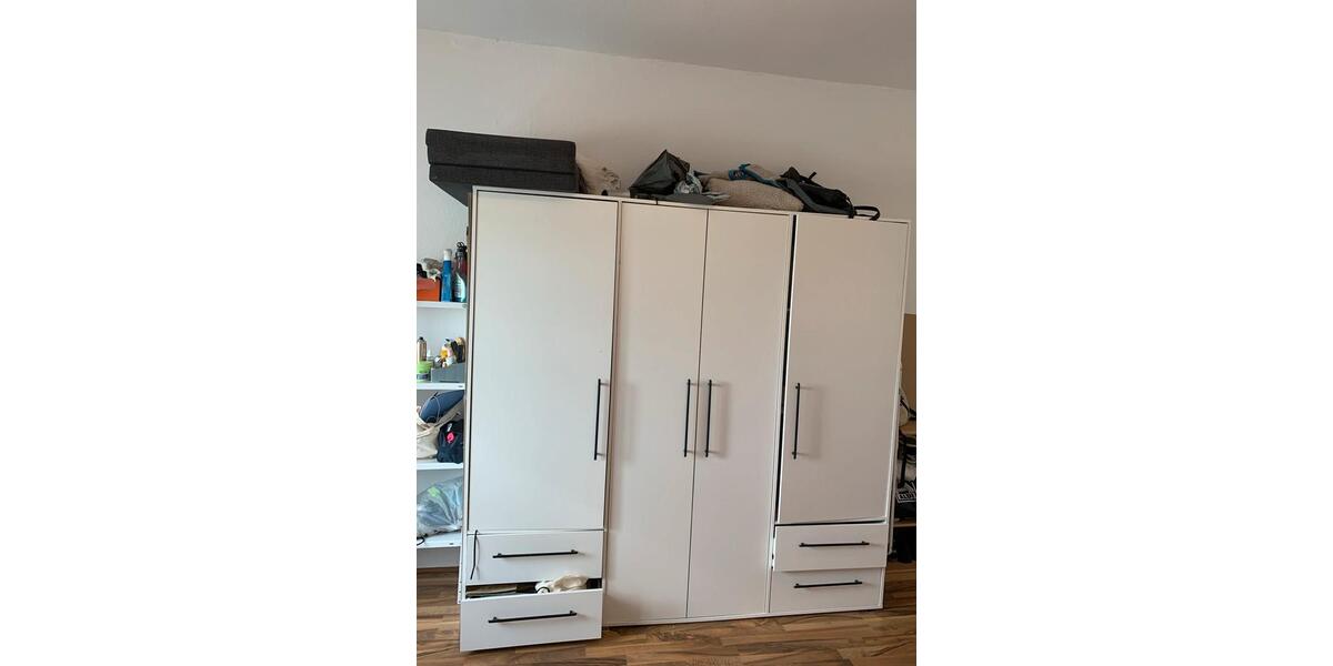 Etagenwohnung Greifswald - 3 Zimmer, 18 m&sup2;, 400&euro; | Angebot:26321335