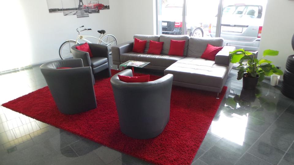 Moderner LadenBüroflächePraxis mit Stellplätzen zimmer