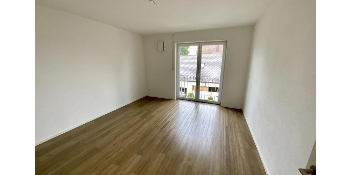Etagenwohnung Schrobenhausen - 3 Zimmer, 105 m&sup2;, 1.000&euro; | Angebot:26266943