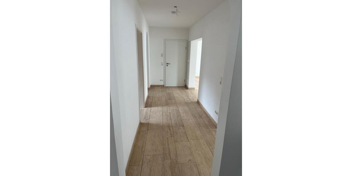 Etagenwohnung Kressbronn am Bodensee - 3.5 Zimmer, 104 m&sup2;, 1.450&euro; | Angebot:25642670