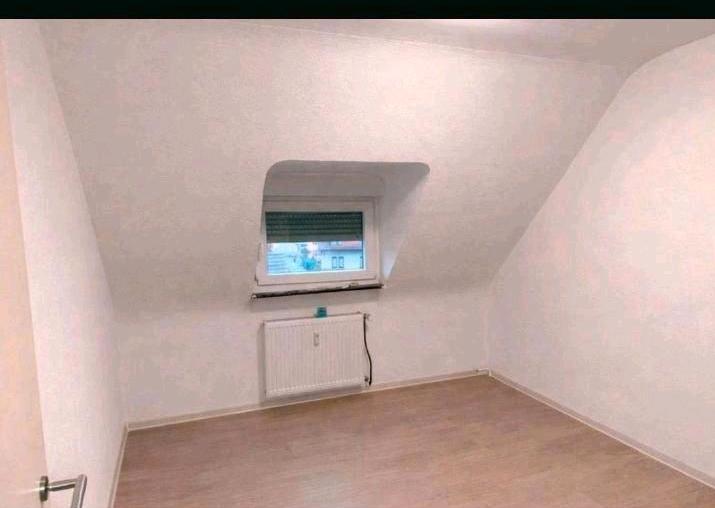 Dachgeschoßwohnung Völklingen - 4 Zimmer, 70 m&sup2;, 600&euro; | Angebot:26635845