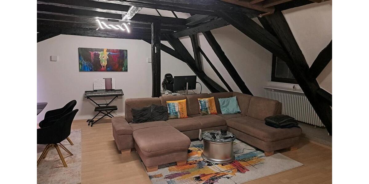 Dachgeschoßwohnung Mühlenbach - 2.5 Zimmer, 90 m&sup2;, 984&euro; | Angebot:25233048