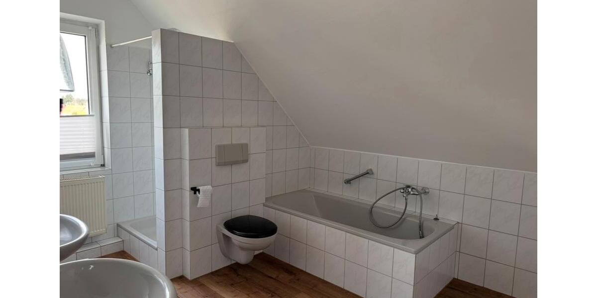 Dachgeschoßwohnung Lingen (Ems) - 2 Zimmer, 77 m&sup2;, 760&euro; | Angebot:26452211