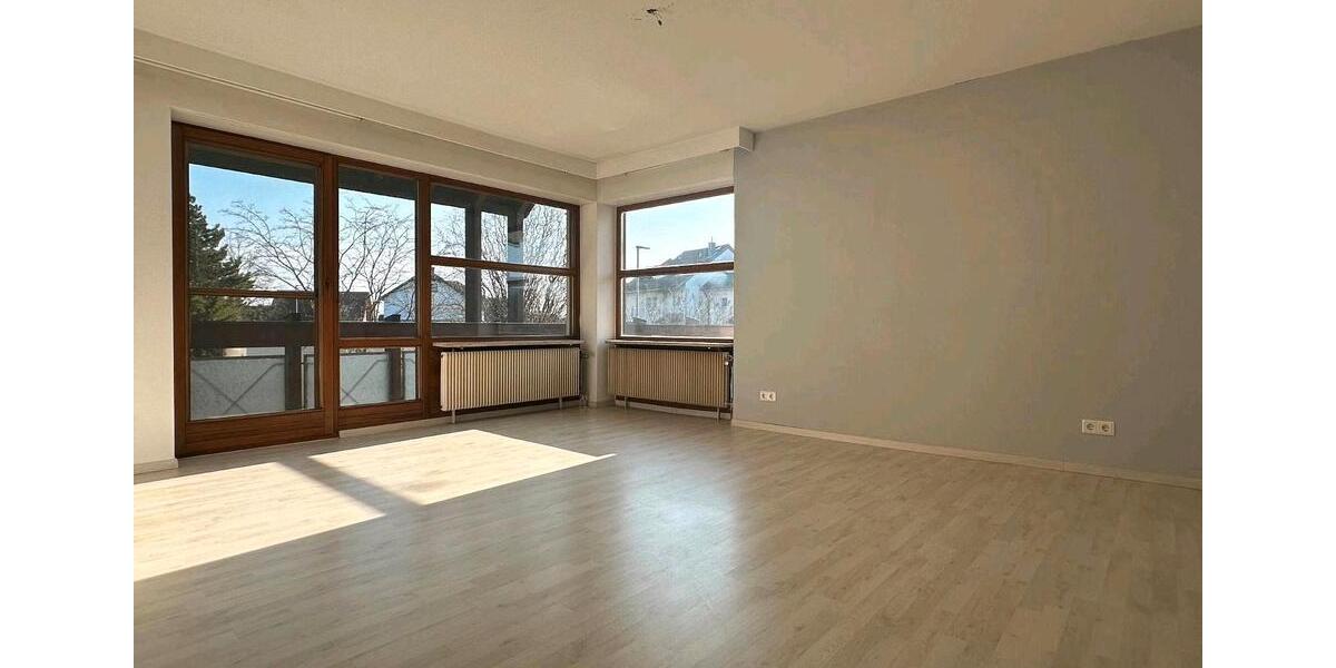 Etagenwohnung Sennfeld - 4 Zimmer, 104 m&sup2;, 1.100&euro; | Angebot:26626274