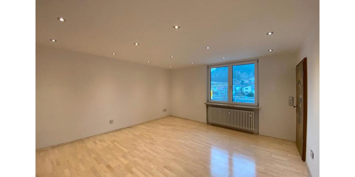 Etagenwohnung Biessenhofen - 4 Zimmer, 99 m&sup2;, 1.050&euro; | Angebot:26278735