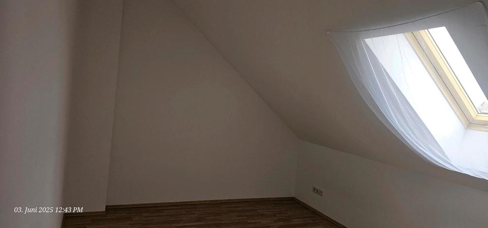 Dachgeschoßwohnung Cadolzburg - 2 Zimmer, 77 m&sup2;, 930&euro; | Angebot:26567487