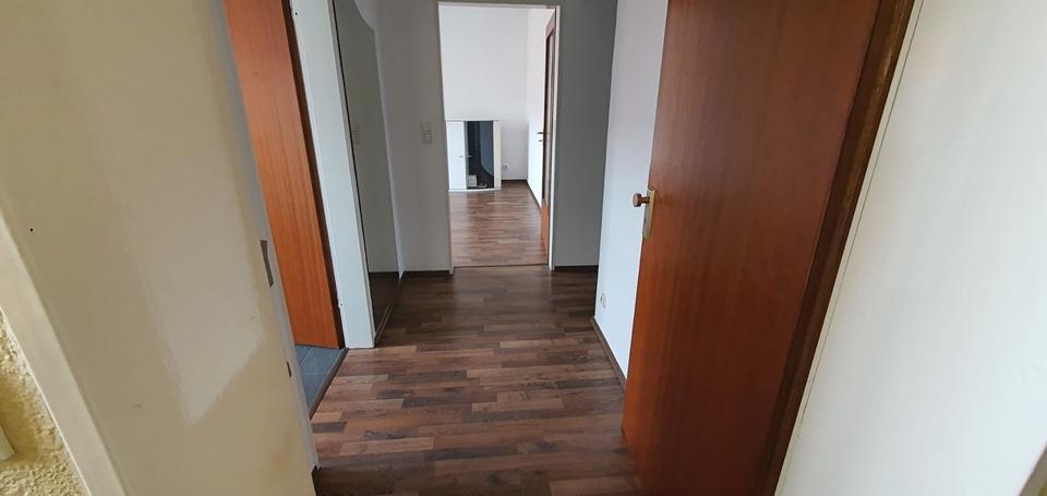 Etagenwohnung Duisburg Rheinhausen - 3 Zimmer, 700&euro; | Angebot:23629323
