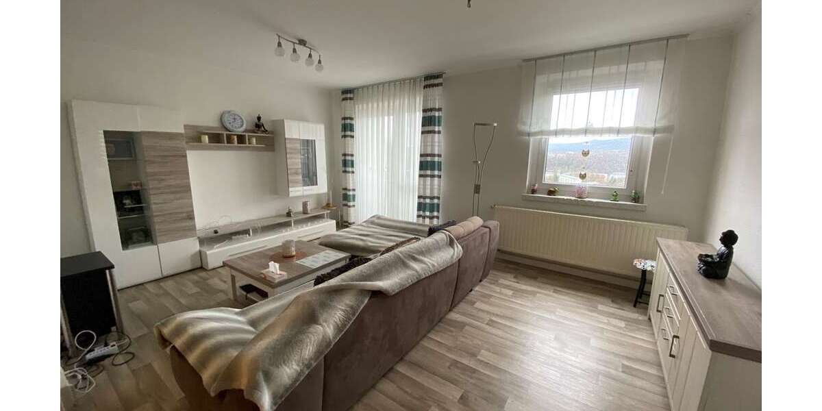 Etagenwohnung Suhl - 2 Zimmer, 64 m&sup2;, 425&euro; | Angebot:26116810