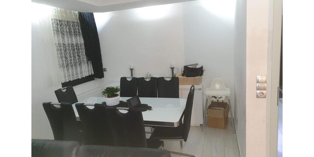 Erdgeschoßwohnung Bergneustadt - 5 Zimmer, 122 m&sup2;, 1.600&euro; | Angebot:26536645