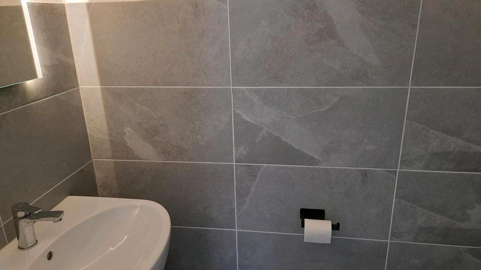 Etagenwohnung Bonn Dottendorf - 2 Zimmer, 115 m&sup2;, 1.500&euro; | Angebot:26579695