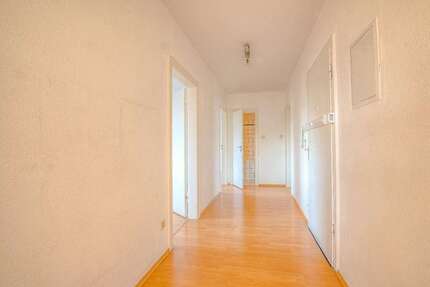 Wohnung Düsseldorf Carlstadt - 4 Zimmer, 100 m&sup2;, 1.500&euro; | Angebot:26411000